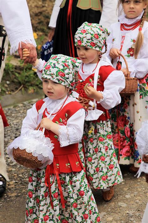 polish folk costumes by peace on via flickr poland lesser poland kościelisko
