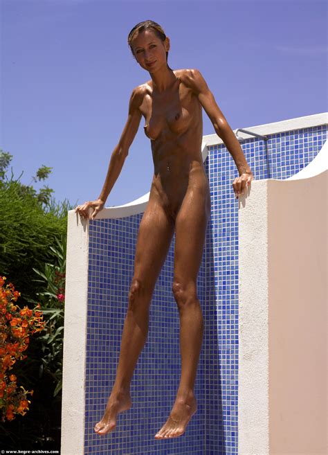 838768327  In Gallery Yanna Outdoor Shower Picture 2