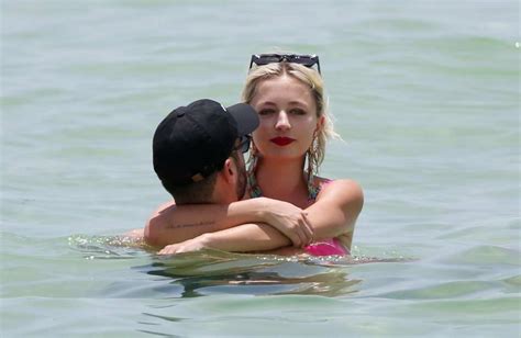 caroline vreeland in a pink swimsuit on the beach in miami 220717 7