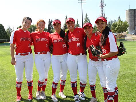 mexican national women s softball team receives country s top sports