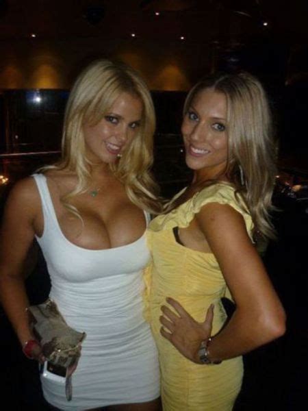 Skin Tight Dresses Are A Stunning Invention 43 Pics 2