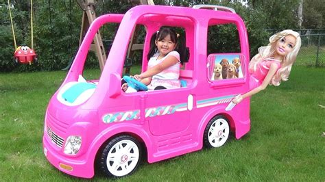 power wheels barbie dream camper battery powered ride    sounds  accessories