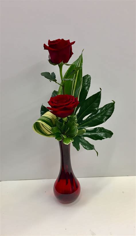 rose bud vase  pratt ks  flower shoppe