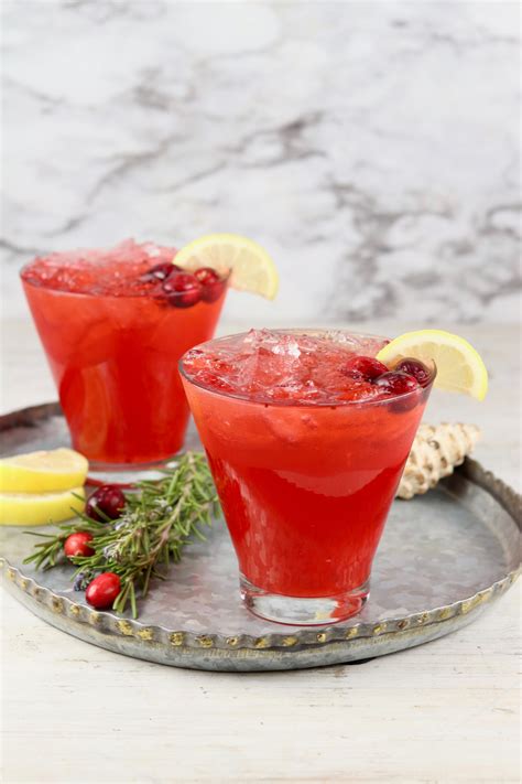 cranberry vodka easy cocktail    kitchen