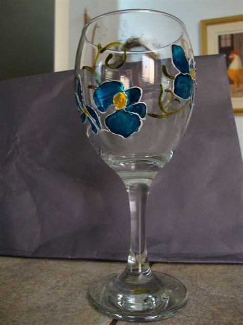 15 Painted Wine Glass Designs