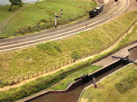 british model train railway layouts photographs  ooho gauge steam