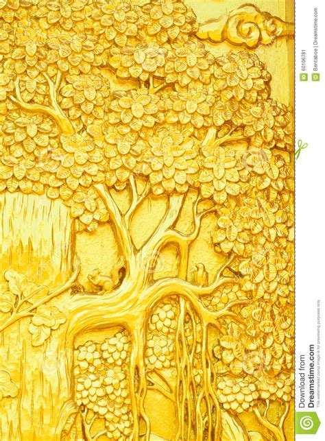 het thaise gouden de boom van de stijlkunst snijden op tempeldeur stock afbeelding image