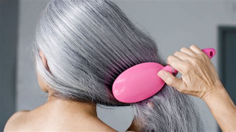 More Women Ditching Hair Dye To Go Grey Video Huffpost Uk Life