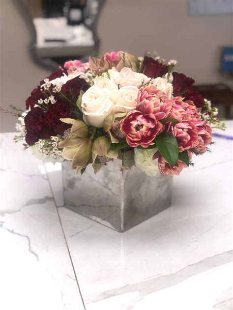Cluster Arrangements In A Square Vase Most Popular Flower Delivery