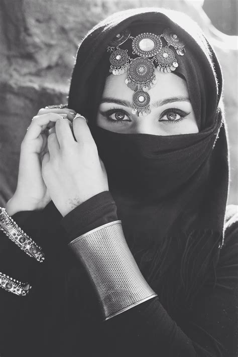 Eternally Classic Niqab Arabian Women Beautiful Hijab