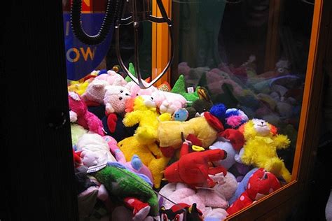 Arcade Claw Machines Are Rigged — Please Fake Like You’re