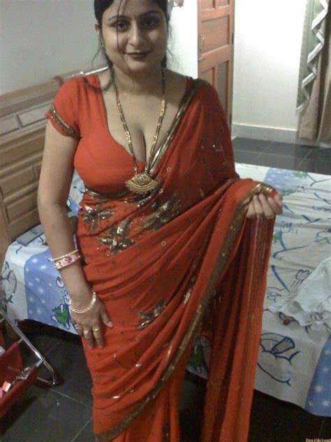 desi masala desi masala aunty in saree boobs show