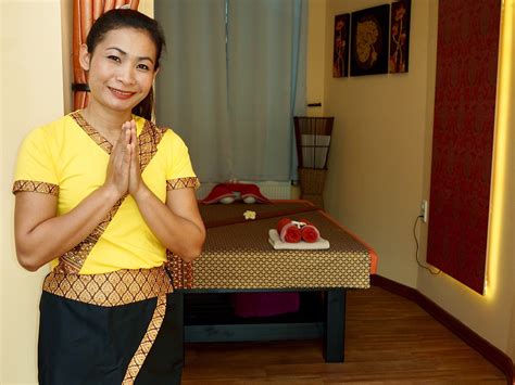 studio pon savan massage thai wellness massage