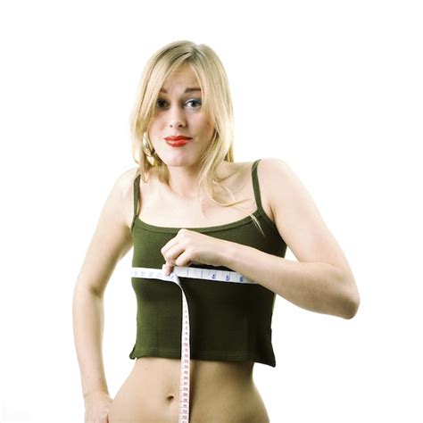 14 things only flat chested women would know