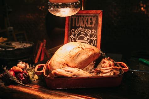 The Butterball Turkey Talk Line Is Still Solving Thanksgiving Disasters