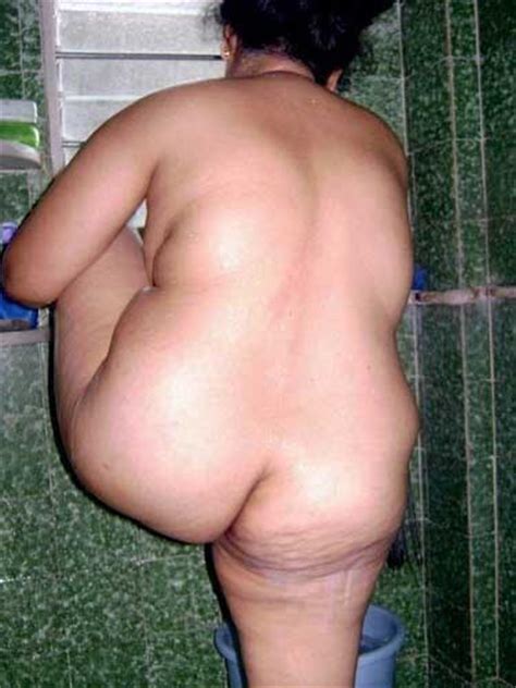 indian mom ki big ass aur boobs ke nange bathroom pics