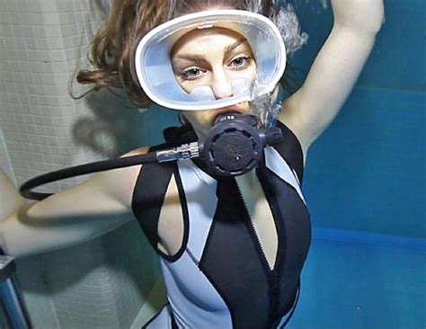 Pin By Luis Alberto On Mini Dive Scuba Girl Wetsuit Scuba Girl