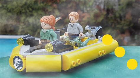1334 Claire Dearing And Owen Grady On A Foggy Day Lego Jurassic