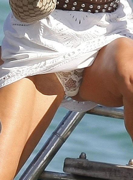 victoria silvstedt no panties many photo
