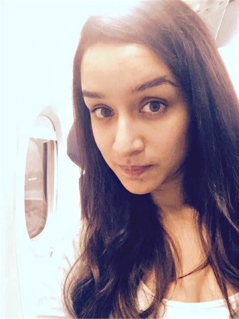 19 Bollywood Actresses Who Totally Rock Their No Makeup Selfies