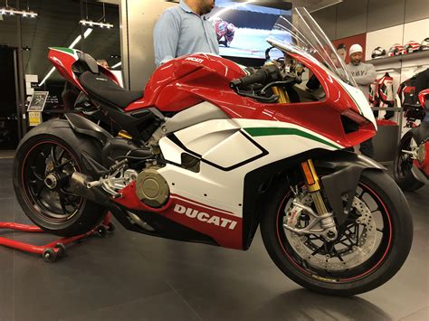 reveal party   ducati panigale  speciale  oc rmotorcycleporn