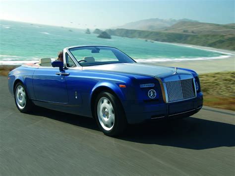 rolls royce phantom drophead coupe convertible  review auto trader uk