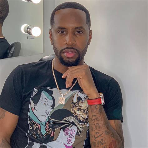 fans say safaree samuels is getting to the money after appearing in
