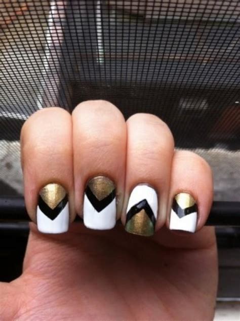 chevron nail design ♥ one nail different color trend 888685 weddbook