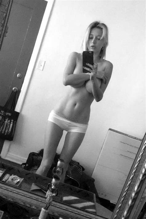 Caroline Vreeland Nude Leaked Pics Scandal Planet
