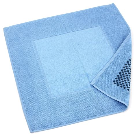 tapis de bain antiderapant  cm velours prestige bleu ciel linnea linge de maison