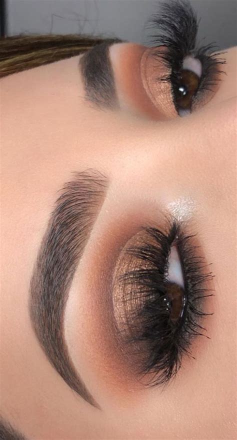 gorgeous eyeshadow looks the best eye makeup trends golden brown