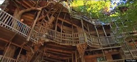 Inside One Of The World S Largest Treehouses Minister S Treehouse In