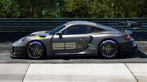 Porsche 911 Gt2 Rs Clubsport 25 Revealed New 700hp Track Only Special