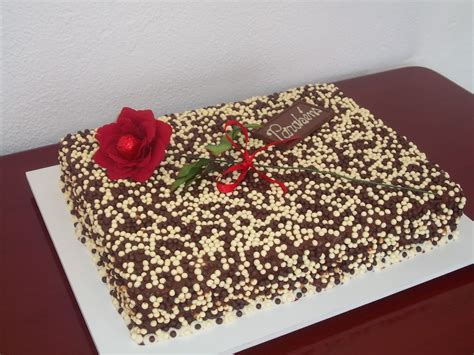 margarida bolos artÍsticos bolo todo de chocolate com rosa vermelha