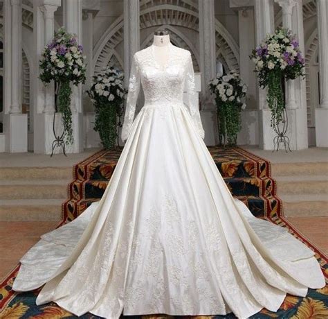 luxurious white   turtle neck long sleeve wedding dress bridal custom   royal