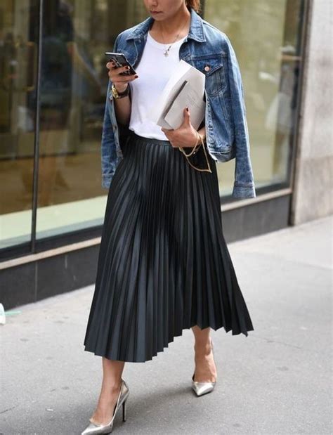 57 Classy Pleated Skirt Outfit Ideas For Fall You Should Already Own