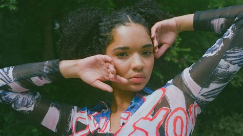 Tanzyn Crawford Relives Her Teenage Angst In Hulu’s ‘tiny Beautiful