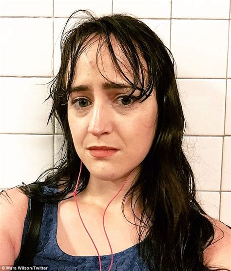 matilda s mara wilson reveals her sexuality on twitter daily mail online