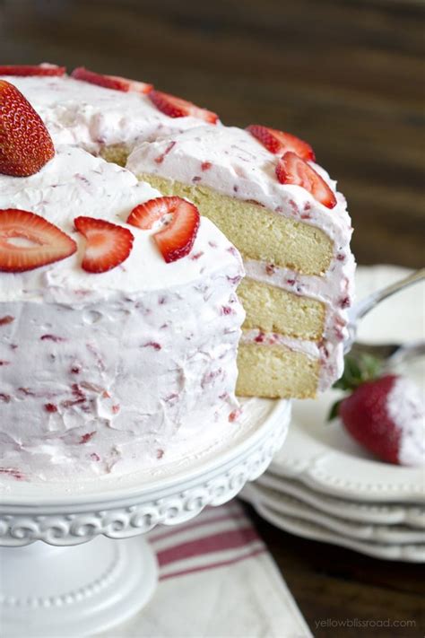 fresh strawberry cake recipe  strawberry whipped cream frosting
