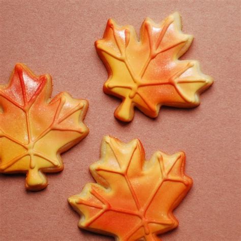 marzipan leaf cookies decorated  wilton color mist  pearl dust