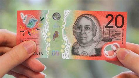 australias shiny   notes       wallet