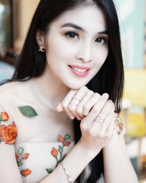 biodata agama pasangan dan profil terbaru sandra dewi dan foto terbaru