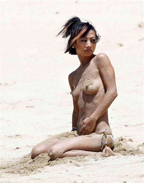 Actress Bai Ling Flashes Her Nipples On The Beach In Hawaii Scandal