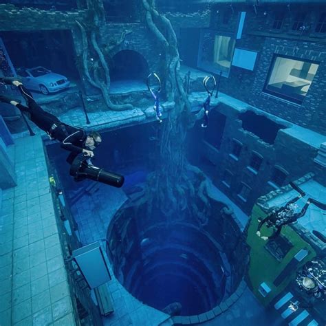 deep dive dubai   deepest swimming pool   world