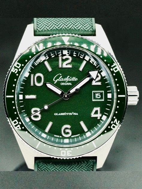 glashutte 1 39 11 13 83 37 original seaq stainless steel green dial