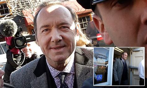 kevin spacey s legal woes persist even with groping case dropped