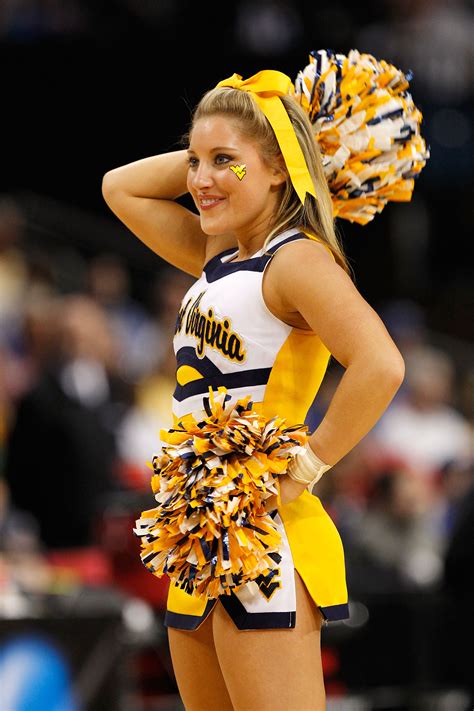 the 25 hottest cheerleaders in the 2011 ncaa tournament