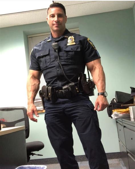 love big muscle men in uniform hot cops scruffy men