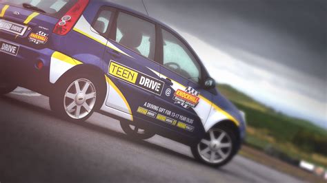 teen drive  knockhill  teenage driving gift experince  young adults aged   years