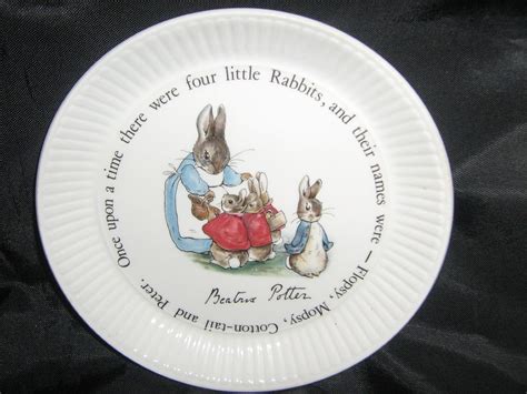 peter rabbit plate beatrix potter plate wedgwood plate amazoncouk kitchen home